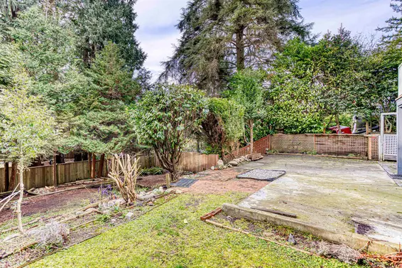 1025 Ridgewood Drive, North Vancouver For Sale - image 4