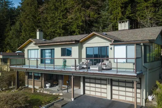 5240 Malaspina Place, North Vancouver For Sale - image 3