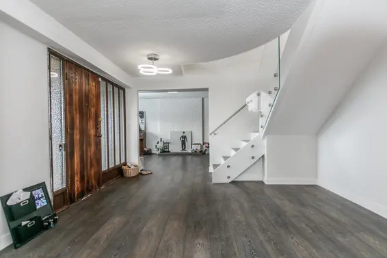5240 Malaspina Place, North Vancouver For Sale - image 5