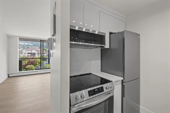 403 2150 Bellevue Avenue, West Vancouver