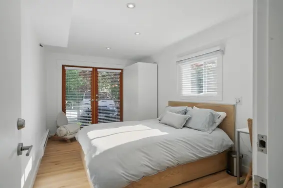 806 Clements Avenue, North Vancouver For Sale - image 17