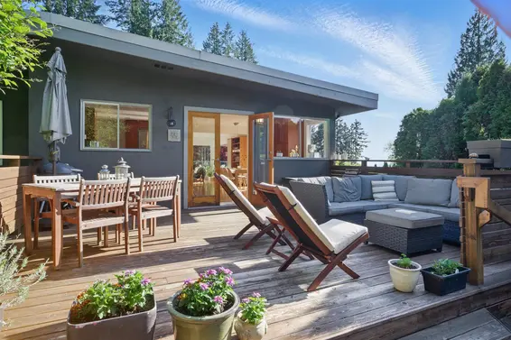 806 Clements Avenue, North Vancouver For Sale - image 2