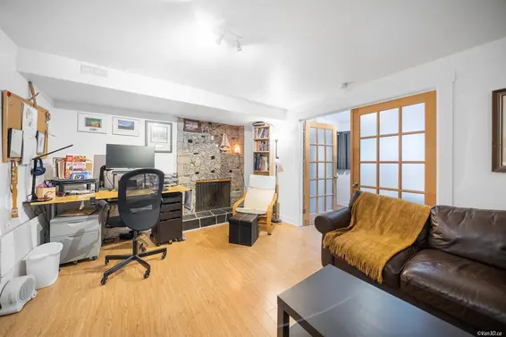 806 Clements Avenue, North Vancouver For Sale - image 28