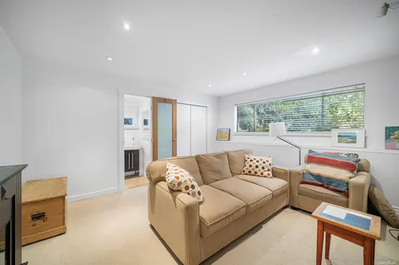 806 Clements Avenue, North Vancouver For Sale - image 30