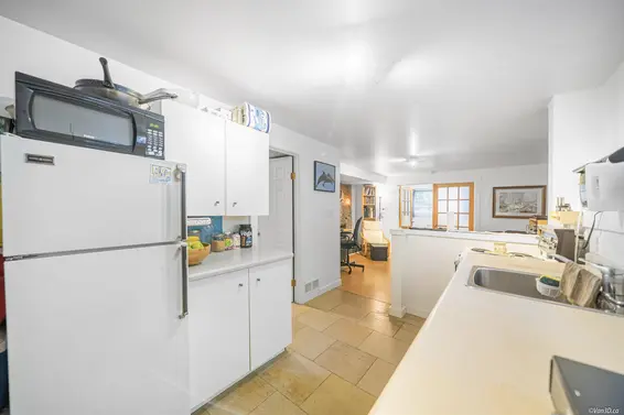 806 Clements Avenue, North Vancouver For Sale - image 31