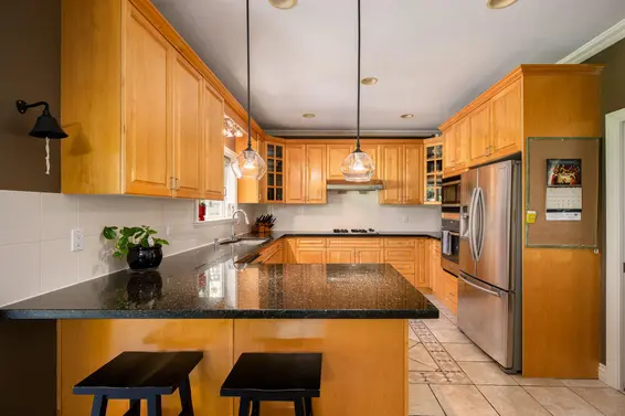 228 West Kings Road, North Vancouver For Sale - image 12