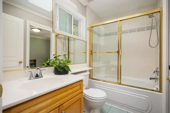 228 West Kings Road, North Vancouver For Sale - image 29