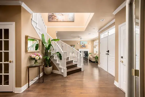 228 West Kings Road, North Vancouver For Sale - image 3