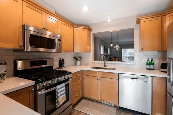 9 2688 Mountain Highway, North Vancouver For Sale - image 15