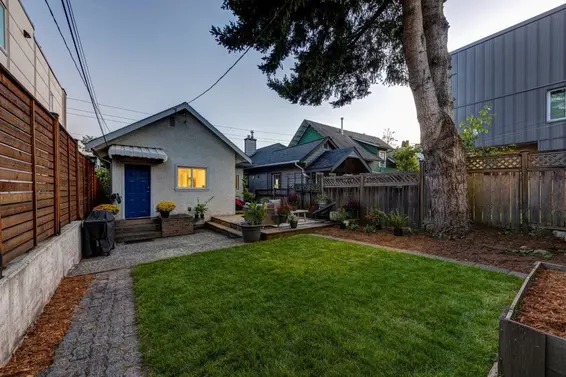 744 East 3rd Street, North Vancouver For Sale - image 18