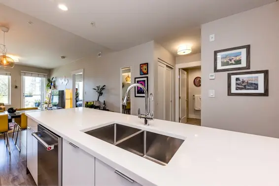 503 1496 Charlotte Road, North Vancouver For Sale - image 7