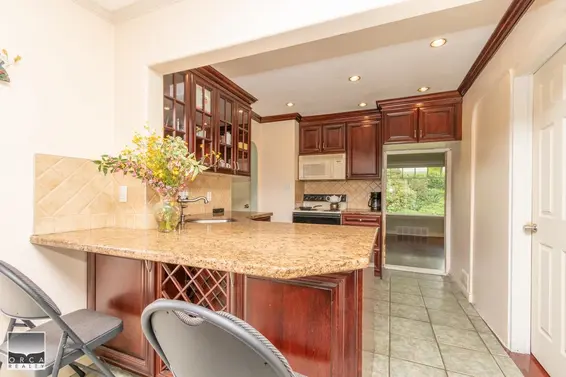 341 West 24th Street, North Vancouver For Sale - image 9