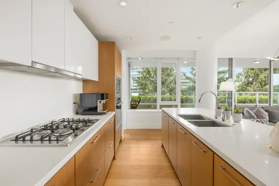 303 866 Arthur Erickson Place, West Vancouver For Sale - image 10