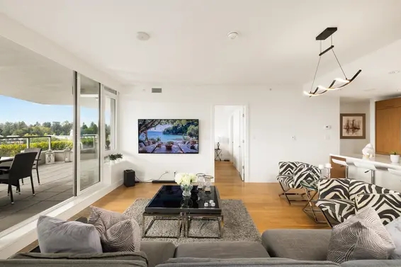 303 866 Arthur Erickson Place, West Vancouver For Sale - image 13