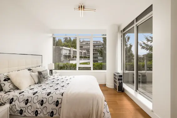 303 866 Arthur Erickson Place, West Vancouver For Sale - image 21