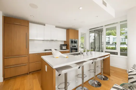 303 866 Arthur Erickson Place, West Vancouver For Sale - image 8