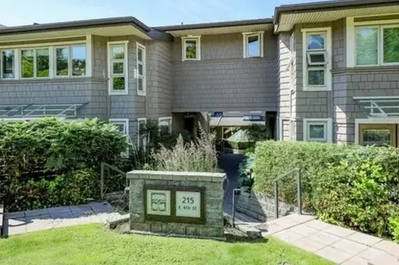4 215 East 4th Street, North Vancouver
