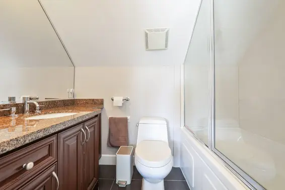 4 215 East 4th Street, North Vancouver For Sale - image 11