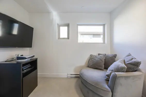 4 215 East 4th Street, North Vancouver For Sale - image 18