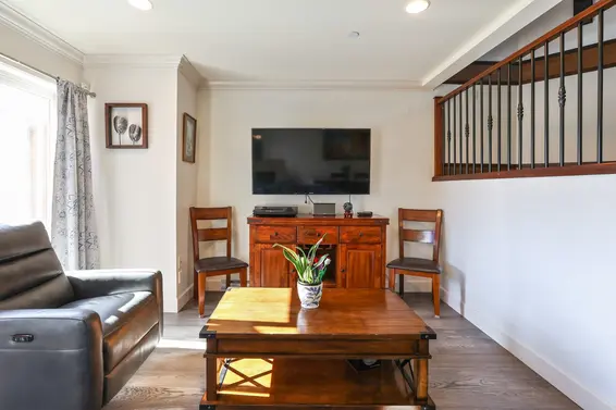 4 215 East 4th Street, North Vancouver For Sale - image 4