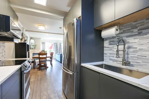 4 215 East 4th Street, North Vancouver For Sale - image 8