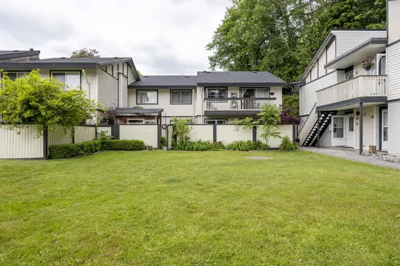 58 926 Premier Street, North Vancouver