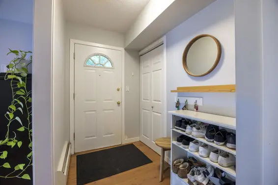 58 926 Premier Street, North Vancouver For Sale - image 3