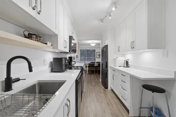 212 2620 Fromme Road, North Vancouver For Sale - image 7