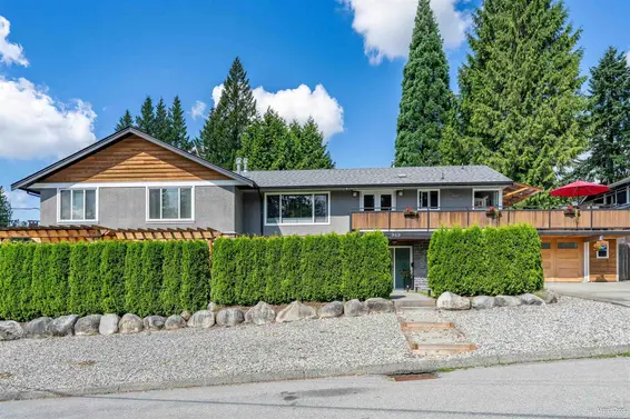 949 Hartford Place, North Vancouver