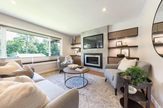949 Hartford Place, North Vancouver For Sale - image 4