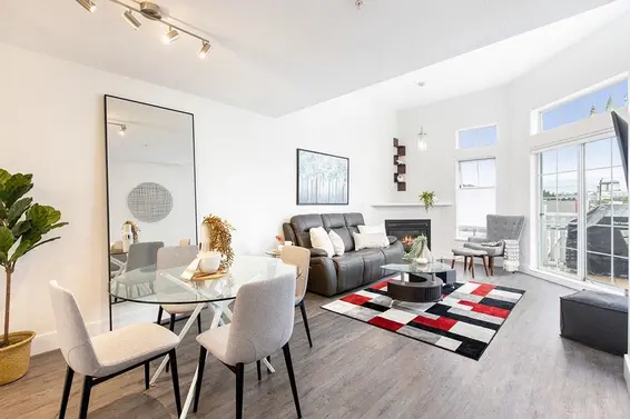 418 147 East 1St Street, North Vancouver