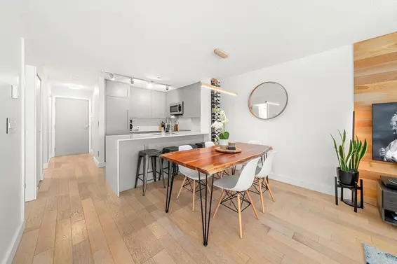 404 124 West 3rd Street, North Vancouver For Sale - image 25
