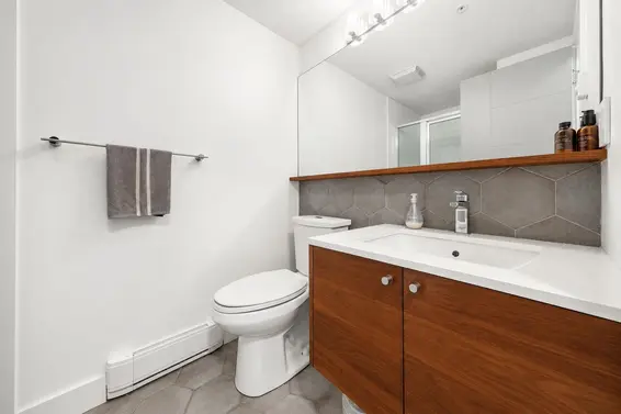 404 124 West 3rd Street, North Vancouver For Sale - image 34
