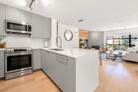 404 124 West 3rd Street, North Vancouver For Sale - image 4