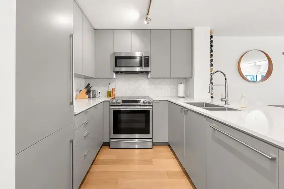 404 124 West 3rd Street, North Vancouver For Sale - image 5