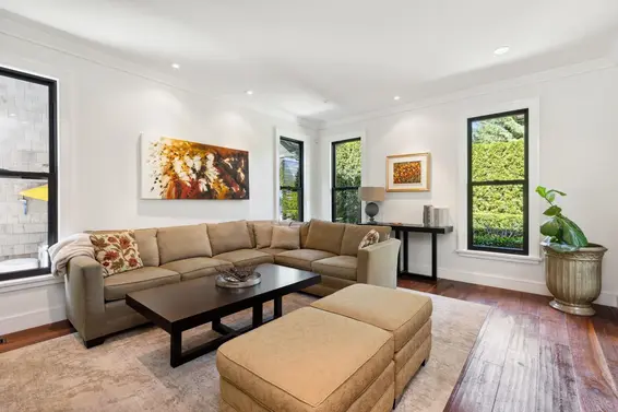 939 Friar Crescent, North Vancouver For Sale - image 16