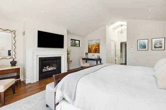 939 Friar Crescent, North Vancouver For Sale - image 19
