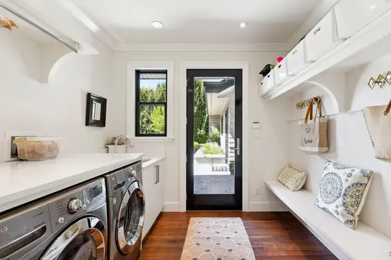 939 Friar Crescent, North Vancouver For Sale - image 31