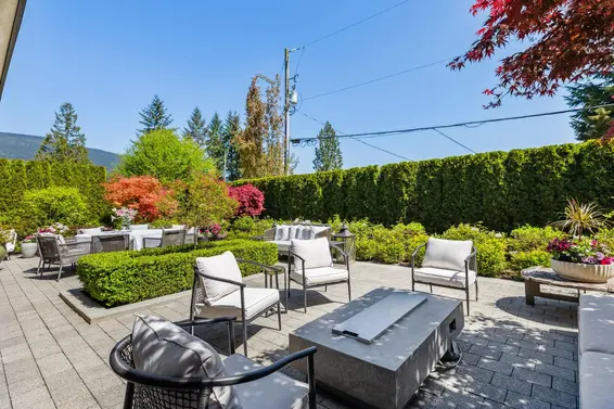 939 Friar Crescent, North Vancouver For Sale - image 33