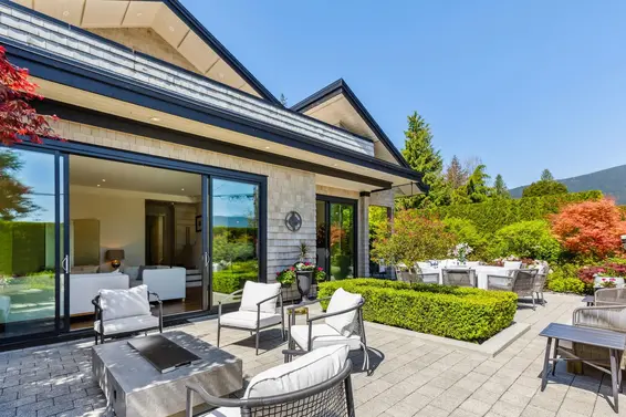 939 Friar Crescent, North Vancouver For Sale - image 35