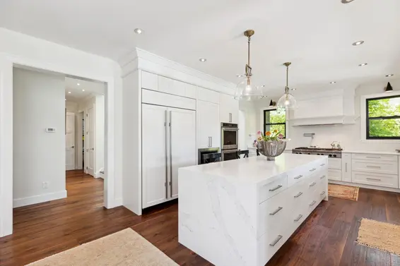 939 Friar Crescent, North Vancouver For Sale - image 4