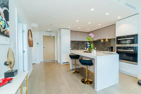 1005 1675 Lions Gate Lane, North Vancouver For Sale - image 9