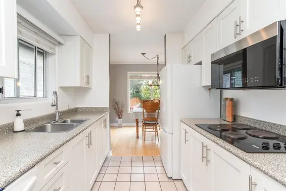 1298 Evelyn Street, North Vancouver