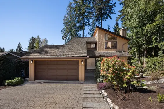 5569 Cortez Road, North Vancouver