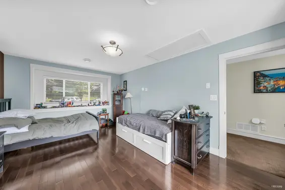 1239 Shavington Street, North Vancouver For Sale - image 6