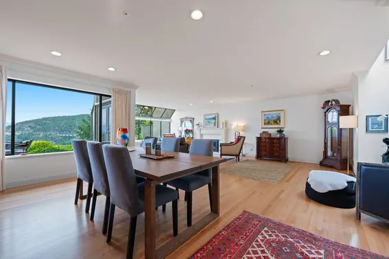 5186 Meadfeild Road, West Vancouver For Sale - image 6