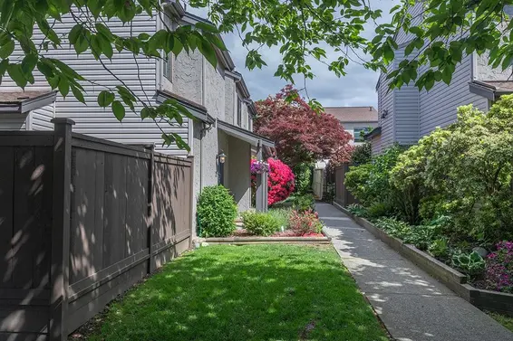 21 230 West 14th Street, North Vancouver