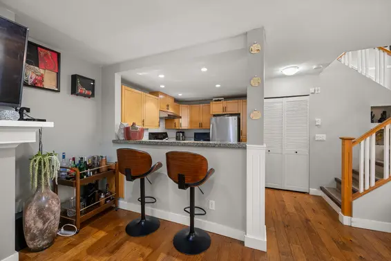1 1075 Lynn Valley Road, North Vancouver For Sale - image 10