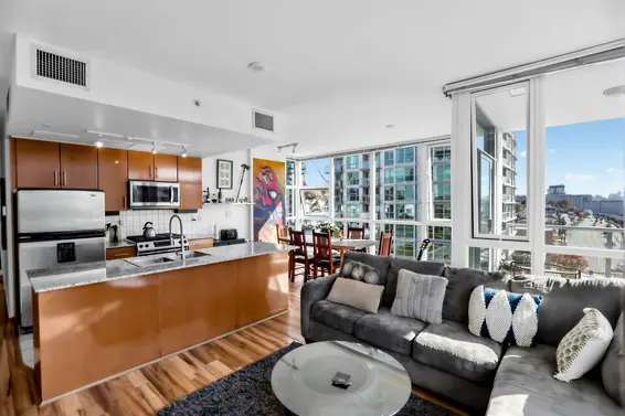 806 168 East Esplanade Avenue, North Vancouver For Sale - image 3