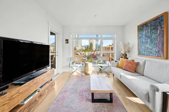 303 1519 Crown Street, North Vancouver For Sale - image 8